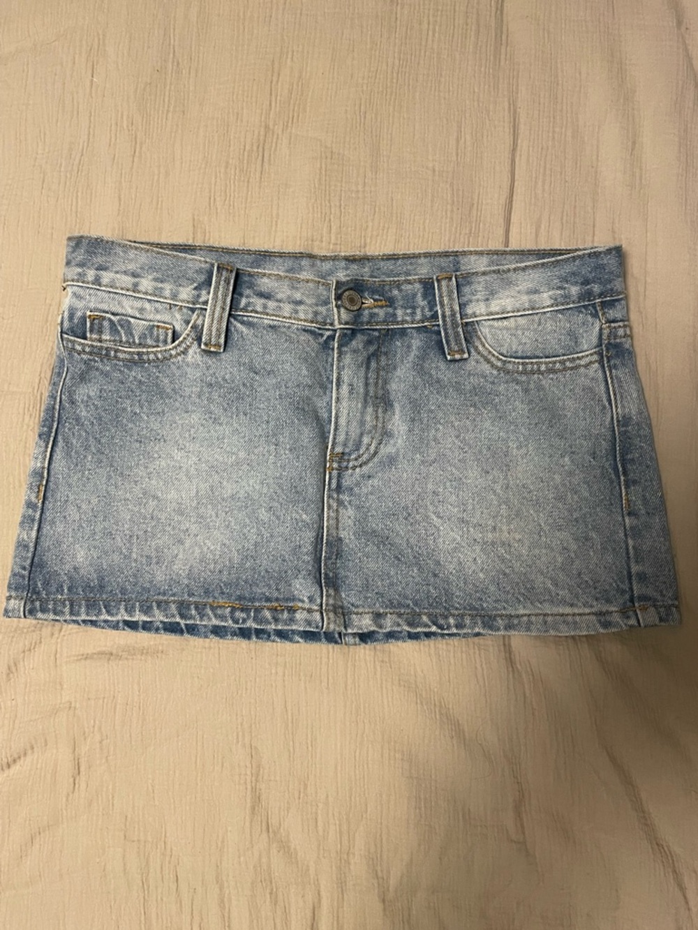 John Gault denim mini skirt, light wash jean skirt, Xs or small